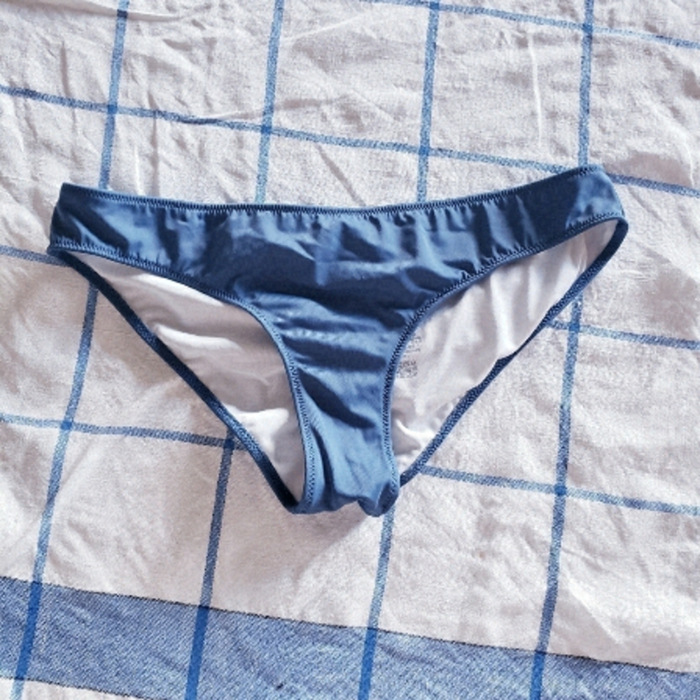 🪴bogo FREE🪴 LIKE NEW Victorias Secret Bikini Bottom Size S